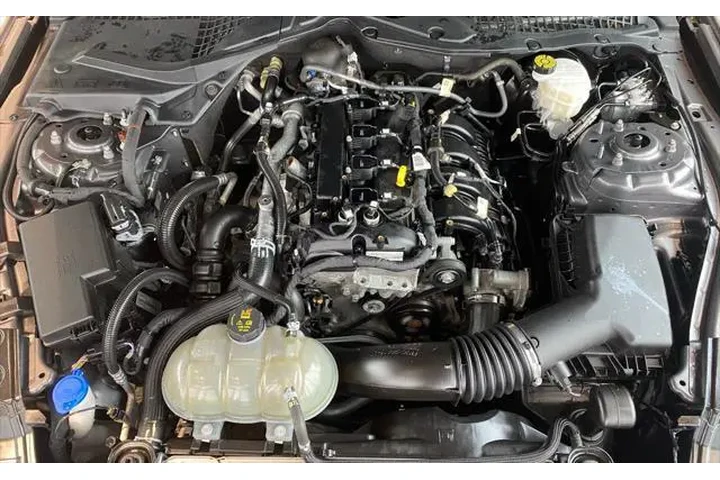 $22409 : Ford Mustang 2022 EcoBoost 2 image 9