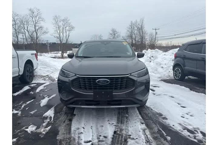 $22381 : Ford Escape 2023 AWD Active image 2