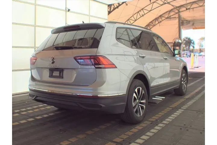 $21491 : Volkswagen Tiguan 2024 S 4dr image 4