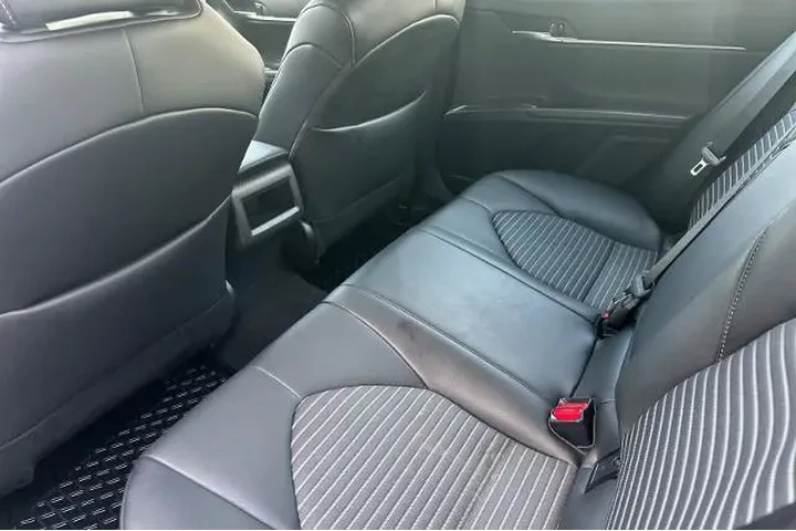 $27995 : Toyota Camry 2024 SE 4dr Sed image 4