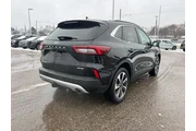 $25914 : Ford Escape 2023 AWD Platinu thumbnail