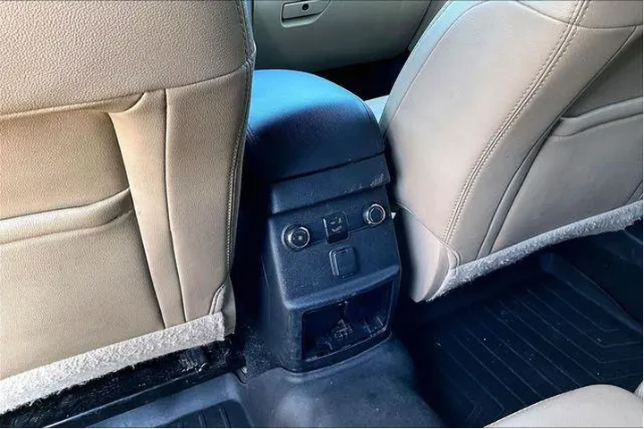 $16000 : Ford Explorer 2017 AWD XLT 4 image 10