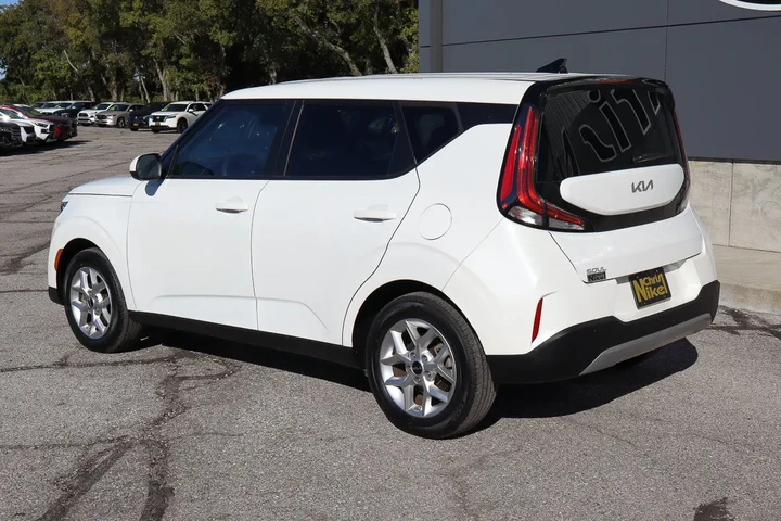 $17188 : 2024 Soul LX image 6