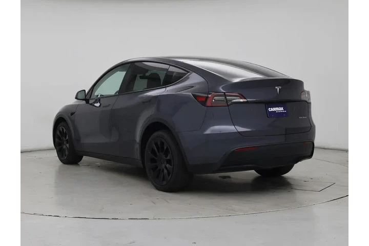 $29998 : Tesla Model Y 2022 AWD Long image 2