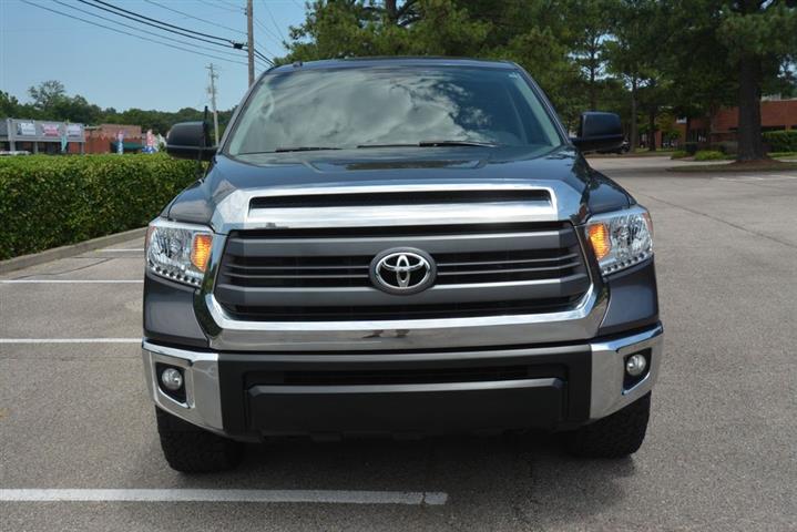 2015 Tundra SR5 image 3