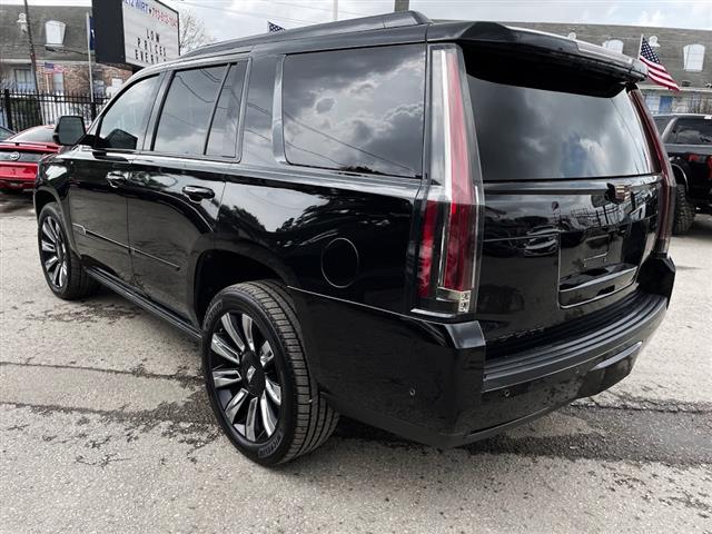 2019 Escalade 4WD 4dr Platinum image 5