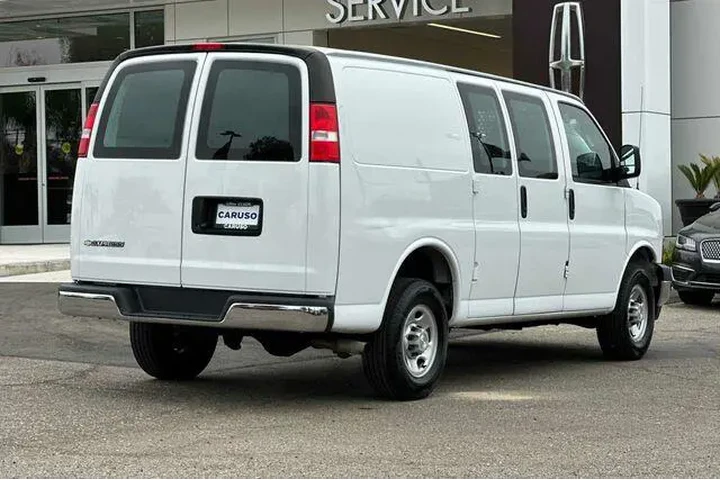 $28513 : Chevrolet Express 2023 2500 image 3