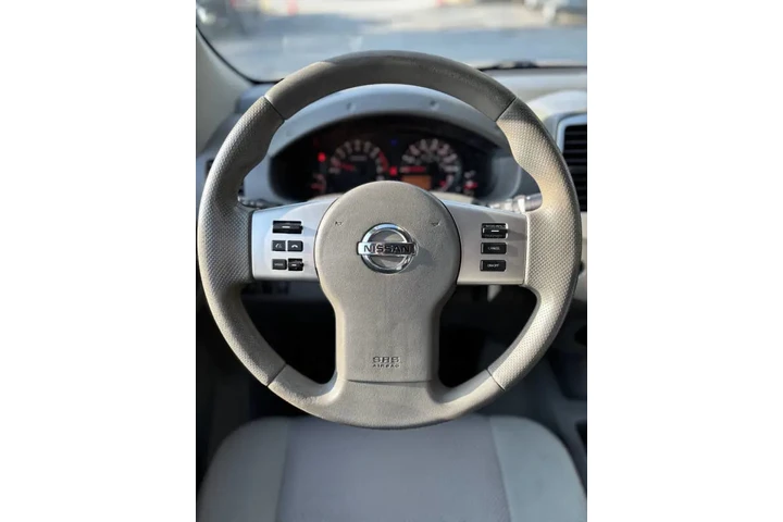 2013 Frontier SV image 8