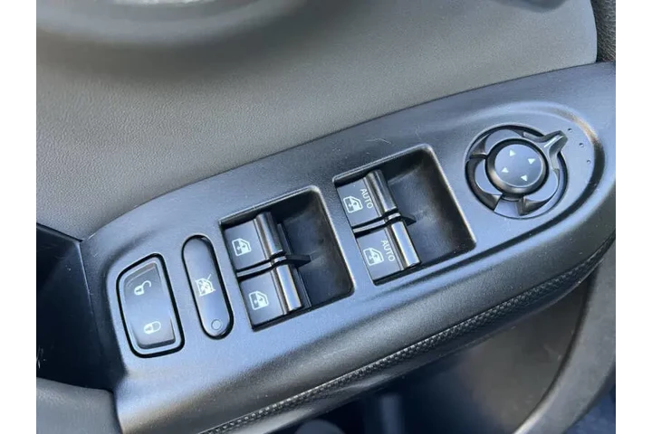 $7997 : 2016 FIAT 500X Easy image 9