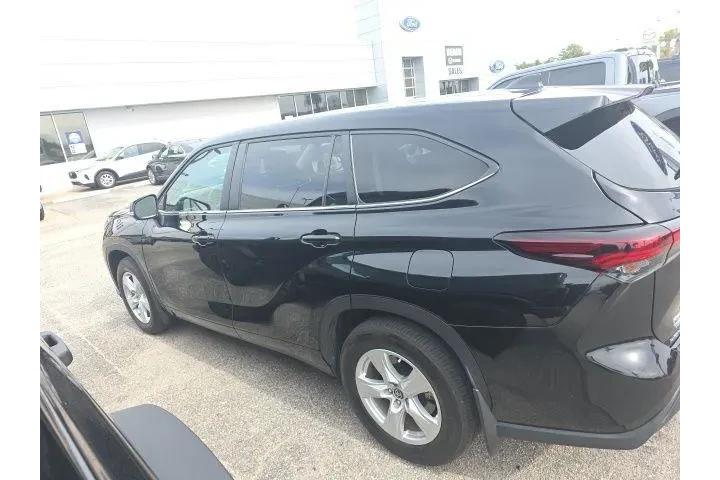 $35448 : Toyota Highlander 2024 AWD L image 7