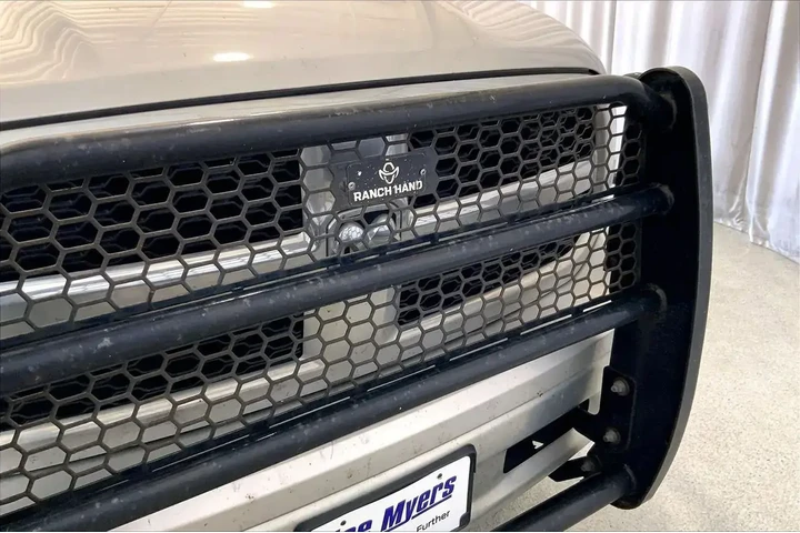 $17691 : Ram 1500 2017 4x4 SLT 4dr Cr image 7