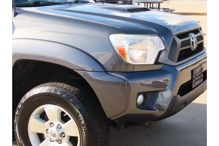 $13999 : Toyota Tacoma 2013 4x4 V6 4d image 6