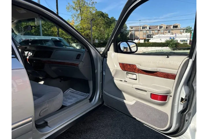 2002 Grand Marquis GS image 8