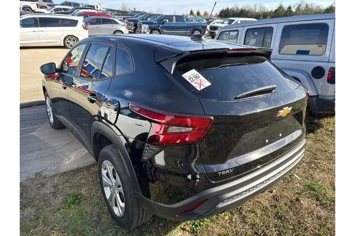 $22400 : Chevrolet Trax 2025 LS 4dr C image 8