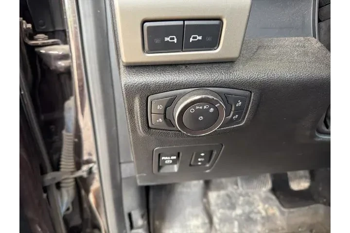 $27485 : Ford F-150 2019 4x4 Platinum image 9