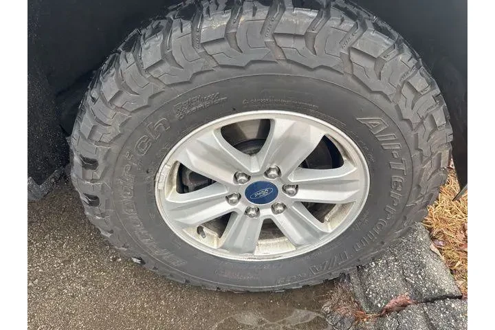 $28590 : Ford F-150 2020 4x4 Lariat 4 image 3