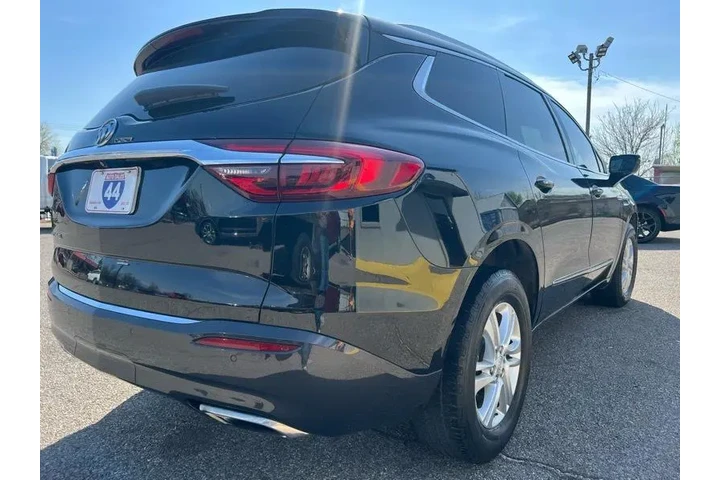 2020 Enclave Essence FWD image 7