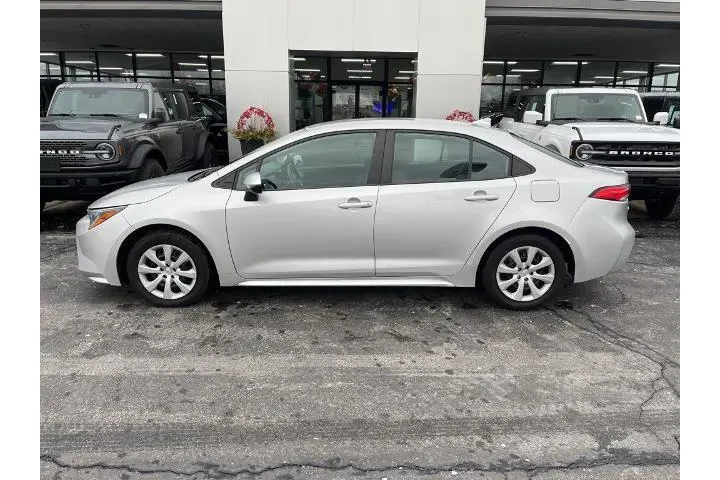 $16988 : Toyota Corolla 2022 LE 4dr S image 3