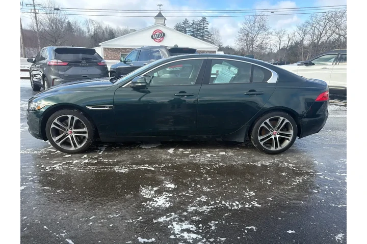 $12900 : Jaguar XE 2017 AWD 35t Premi image 4