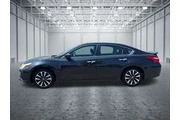 $10097 : Nissan Altima 2017 2.5 SV 4d thumbnail