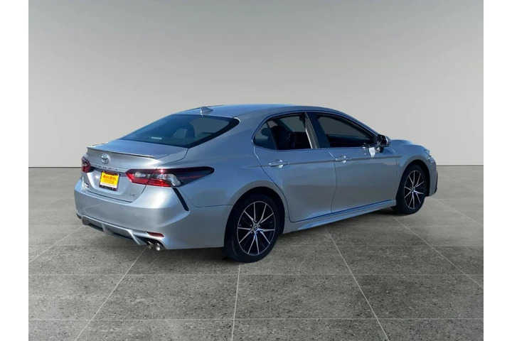 $27202 : Toyota Camry 2023 SE 4dr Sed image 5