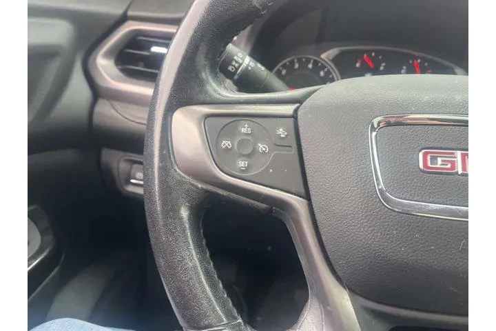 $25485 : GMC Acadia 2021 4x4 AT4 4dr image 7