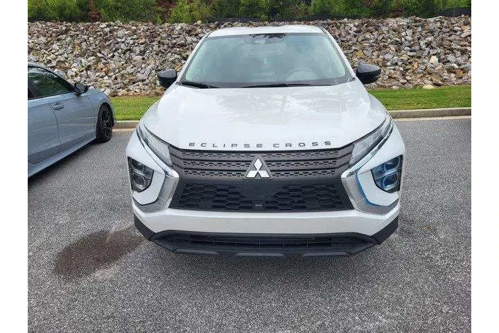 $17731 : Mitsubishi Eclipse Cross 202 image 2