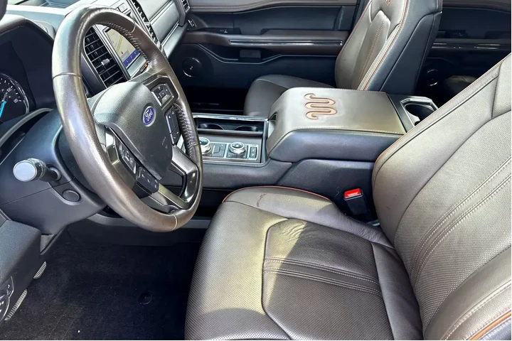 $47977 : Ford Expedition 2021 4x4 Kin image 8