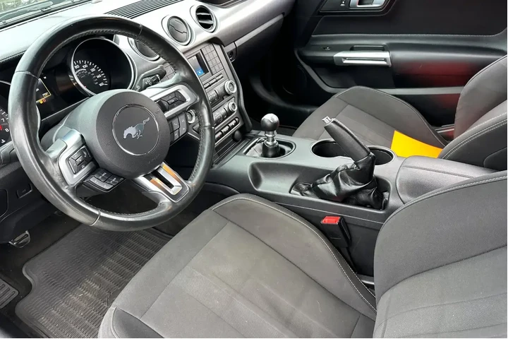 Ford Mustang 2018 GT 2dr Fas image 9