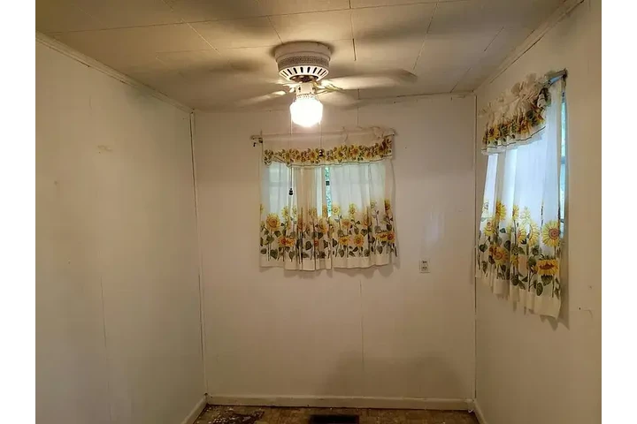 $750 : House for rent image 3