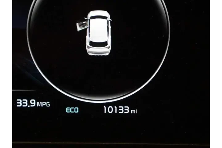 $35828 : Kia Sportage Plug-In Hybrid image 1