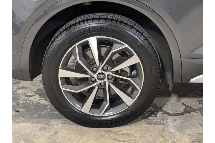 $27844 : Audi Q5 2024 AWD quattro S l image 10