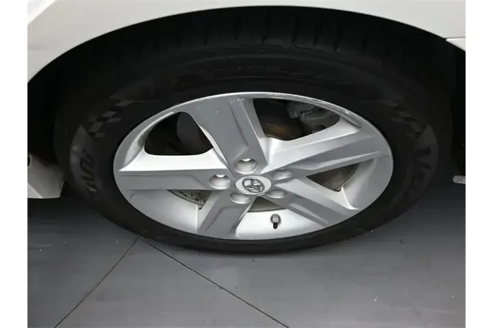 $11406 : Toyota Camry 2015 SE 4dr Sed image 8