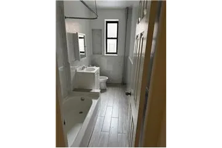 $2395 : Rental property with 1 bedro image 7