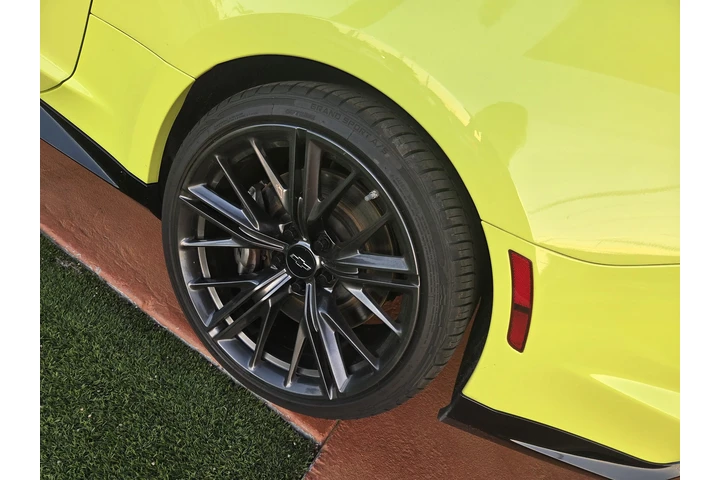 $57499 : Camaro 2021( Coupé) image 3