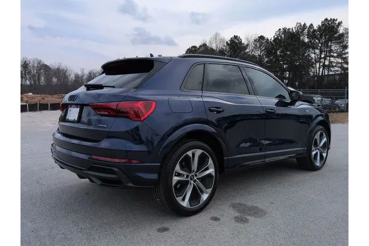 $24640 : Audi Q3 2022 AWD quattro S l image 4