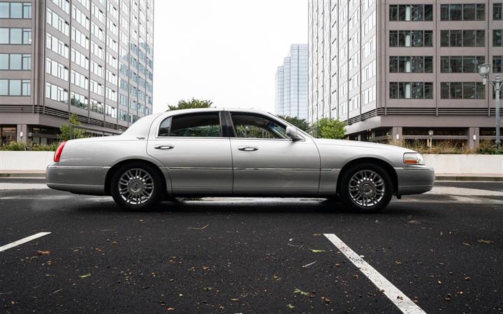 $8995 : 2009 LINCOLN TOWN CAR image 3