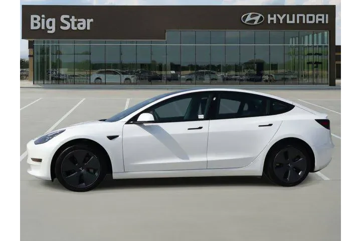 $28213 : Tesla Model 3 2023 4dr Sedan image 2
