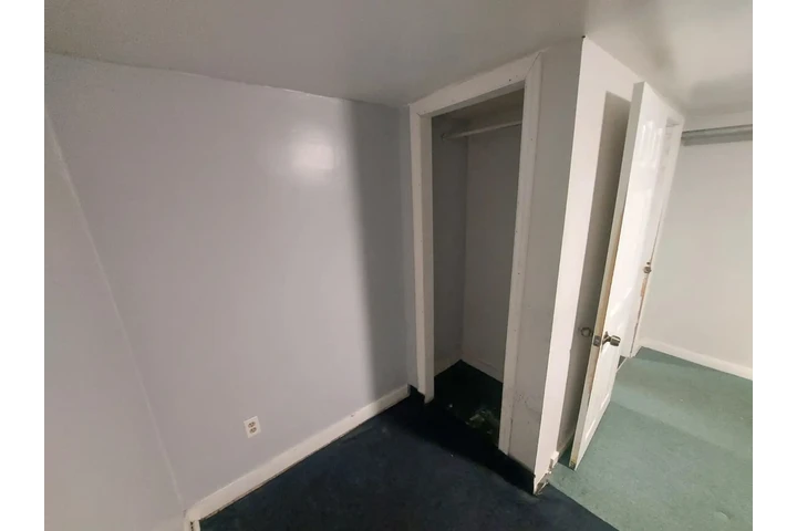 $600 : **2 habitaciones en Queens** image 3