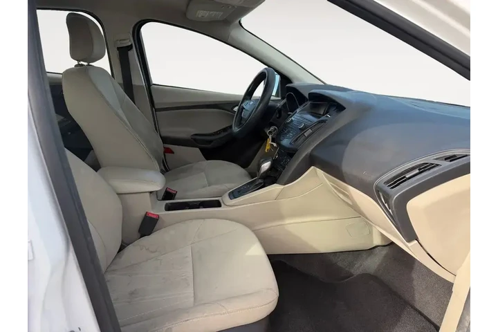 $9500 : Ford Focus 2018 SE 4dr Hatch image 3