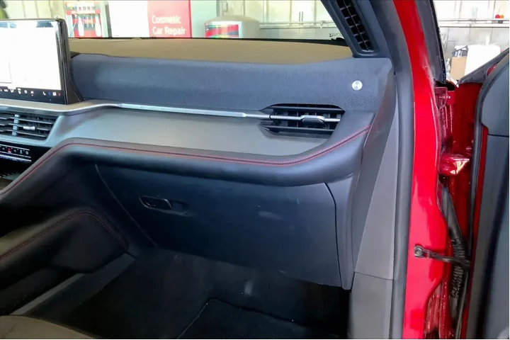 $37995 : Ford Explorer 2025 ST-Line 4 image 9
