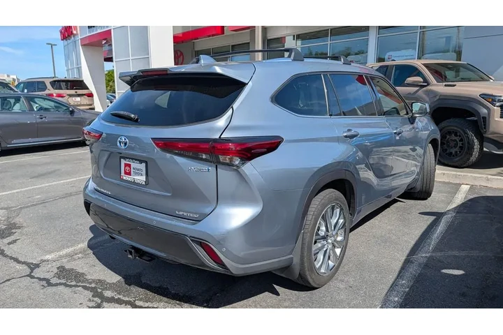 $41290 : 2022 Highlander Hybrid Limited image 9