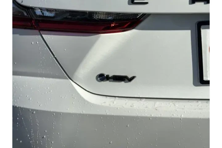 $27412 : Toyota Camry 2025 LE 4dr Sed image 7