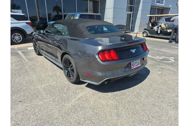 $16730 : Ford Mustang 2015 EcoBoost P image 5