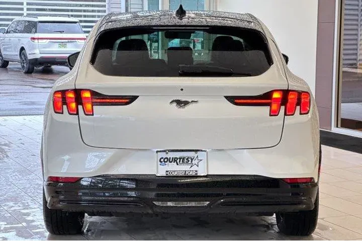 $23349 : Ford Mustang Mach-E 2021 Pre image 5