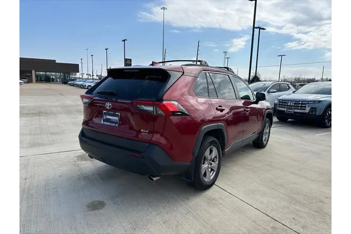 $24875 : Toyota RAV4 2023 AWD XLE 4dr image 5