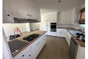 $950 : Spacious charming modern home thumbnail