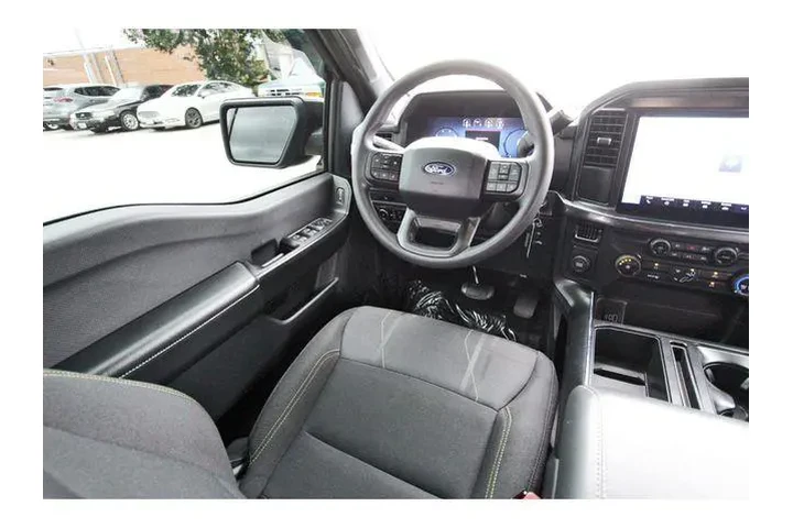 $39992 : Ford F-150 2025 4x2 STX 4dr image 7