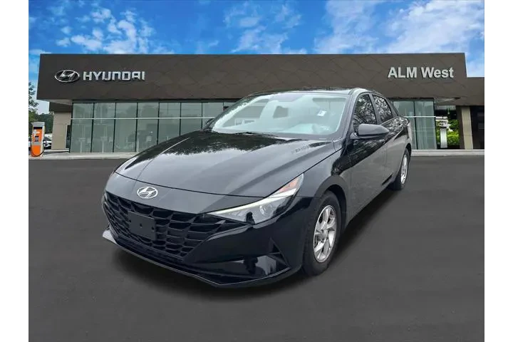 $17820 : Hyundai ELANTRA 2023 SE 4dr image 1