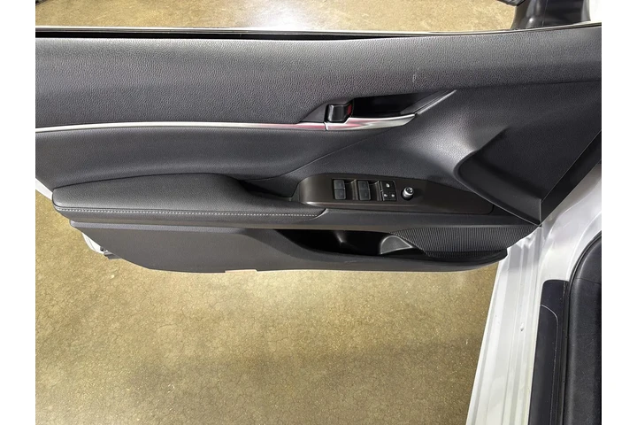 $26998 : Gold Certified 2024 Camry XSE image 6